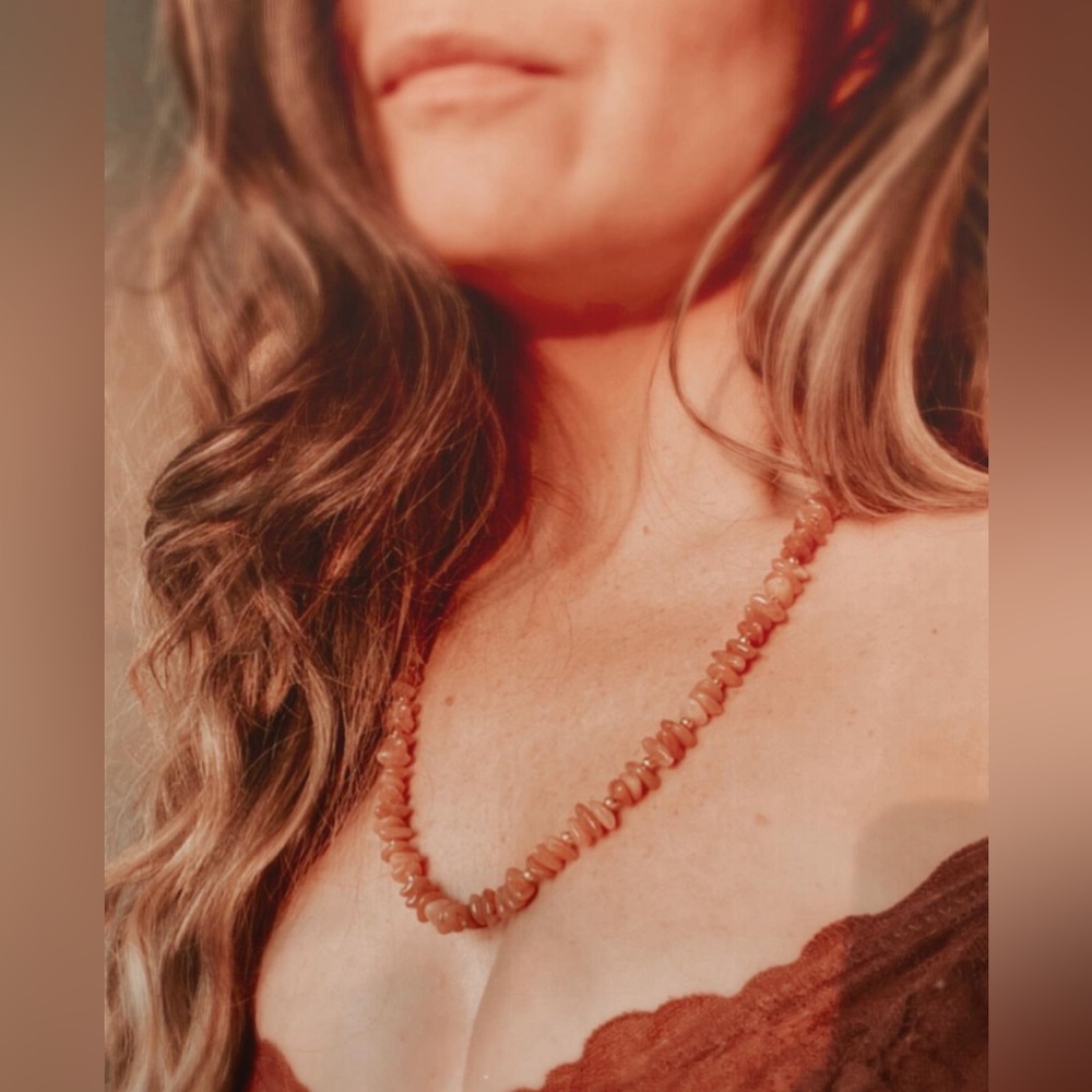 Vintage Carnelian/ Sunstone Colored Plastic Beaded Necklace, boho style
